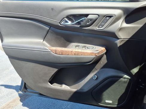 Used 2021 GMC Acadia Denali w/ Denali Technology Package image 18