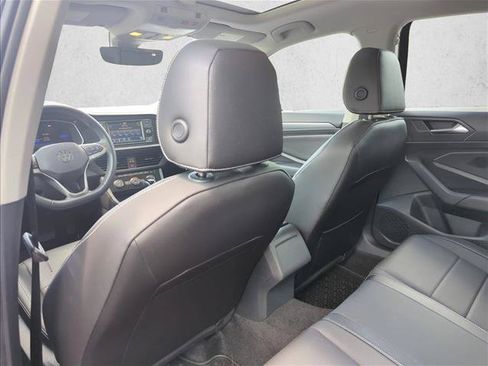 Used 2023 Volkswagen Jetta SE w/ Panoramic Sunroof Package FWD image 29