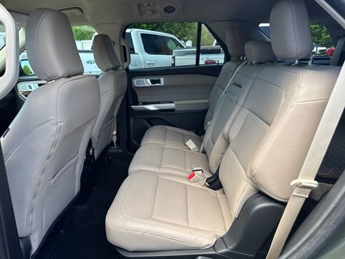 Certified 2023 Ford Explorer Limited w/ Limited Technology Package AWD/4WD image 40