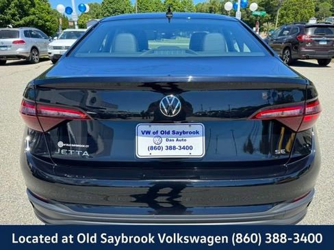Used 2024 Volkswagen Jetta SE FWD image 6