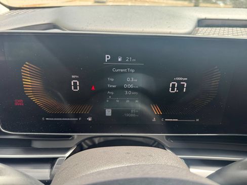 Used 2026 Kia Carnival FWD image 43