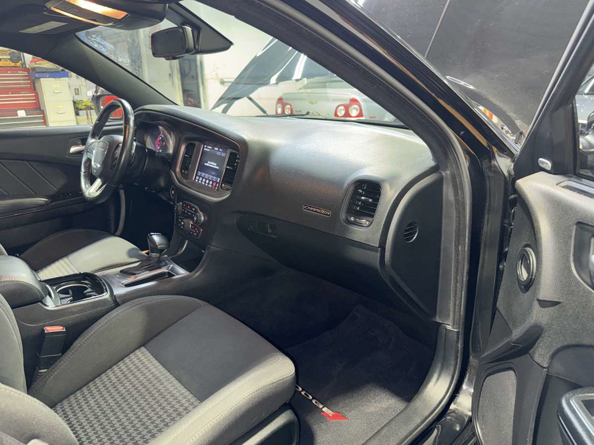 Used 2019 Dodge Charger R/T w/ Driver Confidence Group RWD image 27