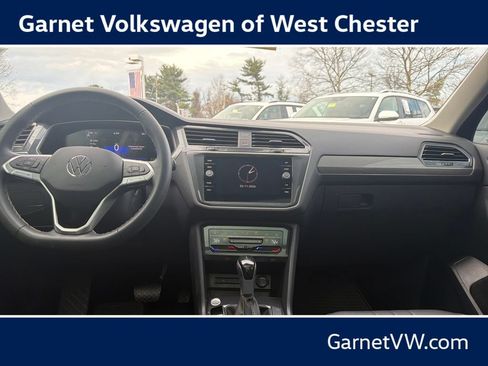 Certified 2023 Volkswagen Tiguan SE w/ Panoramic Sunroof Package AWD/4WD image 13