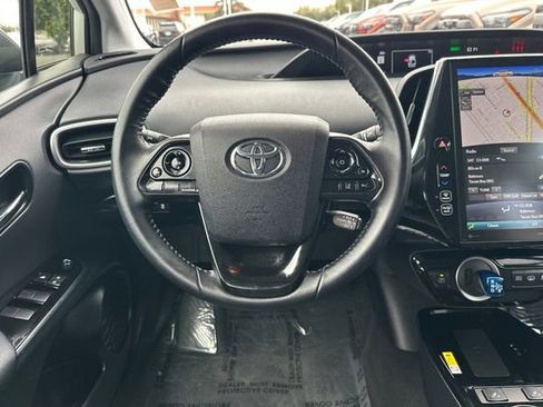 Used 2021 Toyota Prius Prime XLE image 19