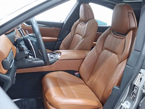 Used 2020 Maserati Levante GranSport image 27