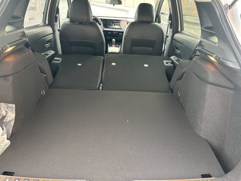 New 2026 Nissan Kicks SR w/ SR Premium Package AWD/4WD image 31
