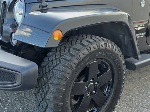 Used 2012 Jeep Wrangler Unlimited Sahara w/ Connectivity Group AWD/4WD image 24