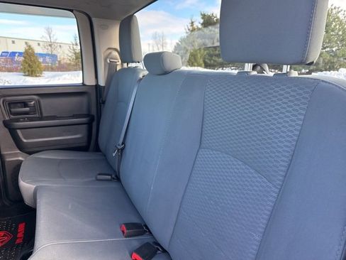 Used 2019 RAM 1500 Express w/ Express Value Package image 28