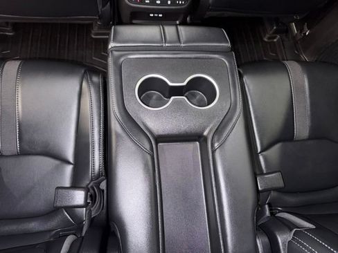 Used 2025 Honda Pilot EX-L image 23