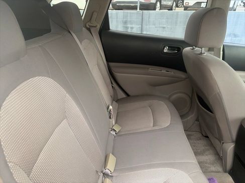 Used 2013 Nissan Rogue SV FWD image 13