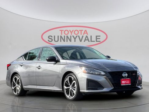 Used 2024 Nissan Altima 2.5 SR image 10