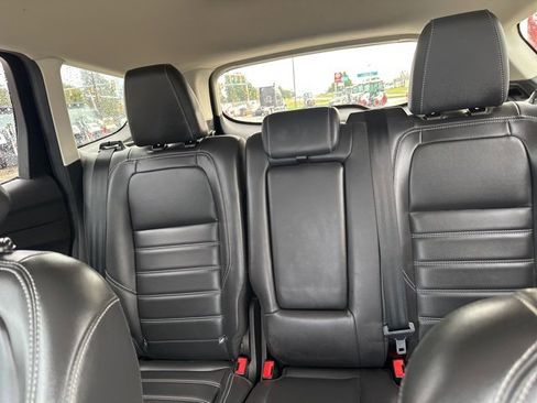 Used 2019 Ford Escape SEL image 24