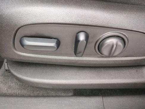 Used 2019 GMC Terrain SLE w/ Driver Convenience Package image 17