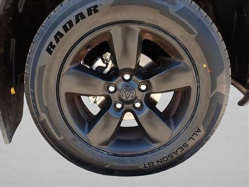 Used 2019 RAM 1500 Express w/ Wheel & Sound Group AWD/4WD image 6