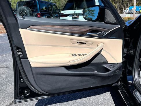 Certified 2023 BMW 540i w/ Premium Package image 21