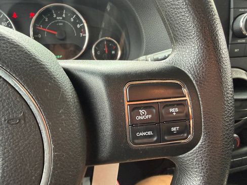 Used 2012 Jeep Wrangler Sport AWD/4WD image 18