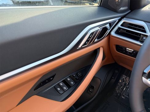 Used 2025 BMW i4 xDrive40i w/ Premium Package image 29