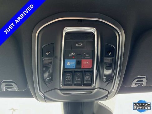 Certified 2024 Jeep Wagoneer Series II w/ Convenience Group I AWD/4WD image 40