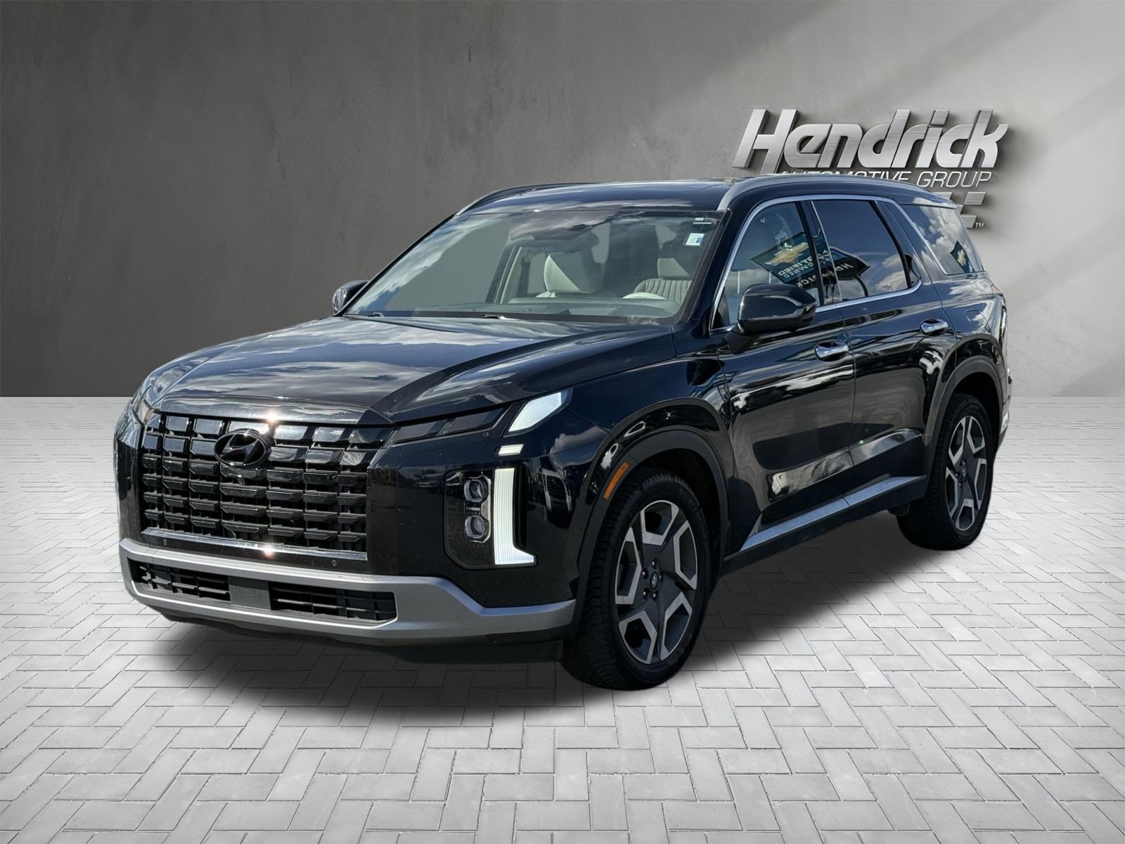 Used 2023 Hyundai Palisade Limited AWD/4WD image 5