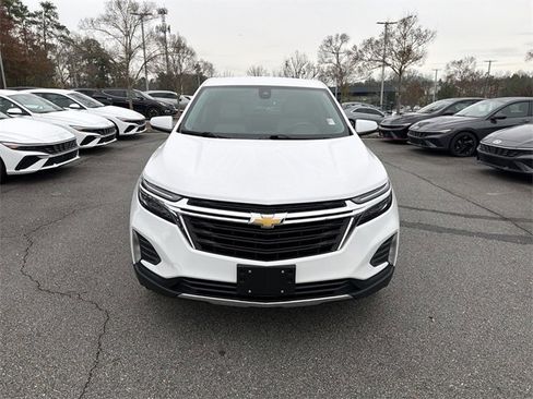 Used 2022 Chevrolet Equinox LT image 2