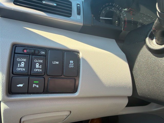 Used 2015 Honda Odyssey Touring Elite image 20