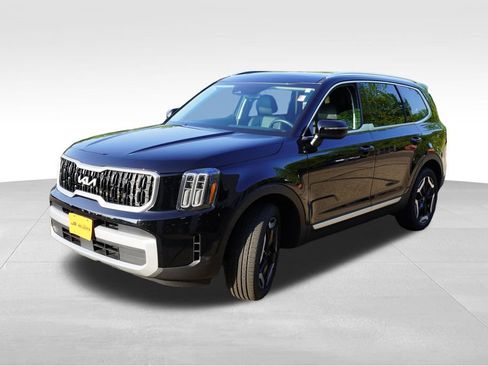 Certified 2024 Kia Telluride EX w/ EX Captain's Chair Package AWD/4WD image 11