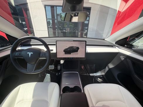 Used 2023 Tesla Model Y Performance AWD/4WD image 31