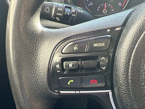 Used 2017 Kia Sportage LX image 13