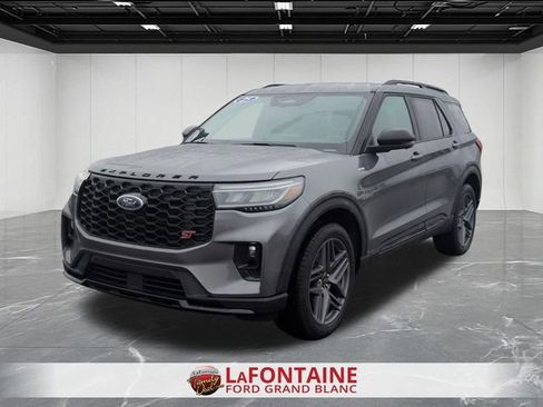 Certified 2025 Ford Explorer ST-Line w/ ST-Line Street Pack image 1