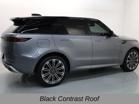 Used 2025 Land Rover Range Rover Sport Dynamic SE AWD/4WD image 12