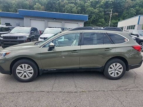 Used 2019 Subaru Outback 2.5i Premium w/ Popular Package #2 AWD/4WD image 4