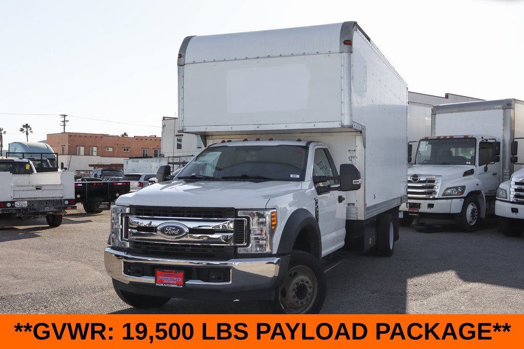 Used 2017 Ford F550 2WD Regular Cab Super Duty image 4