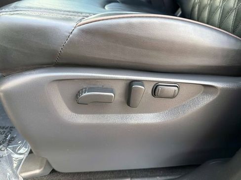 Used 2023 Nissan Armada Platinum w/ Captain's Chairs Package RWD image 19