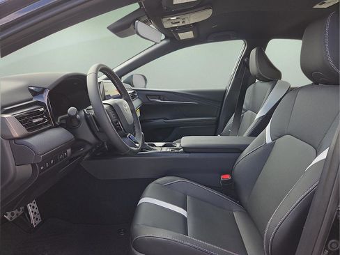 New 2026 Toyota Camry SE FWD image 20