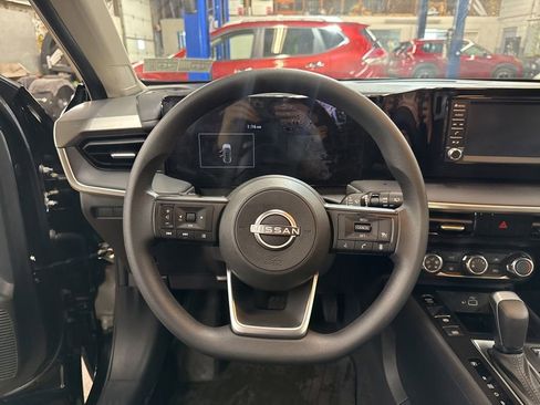 Certified 2025 Nissan Kicks S image 16