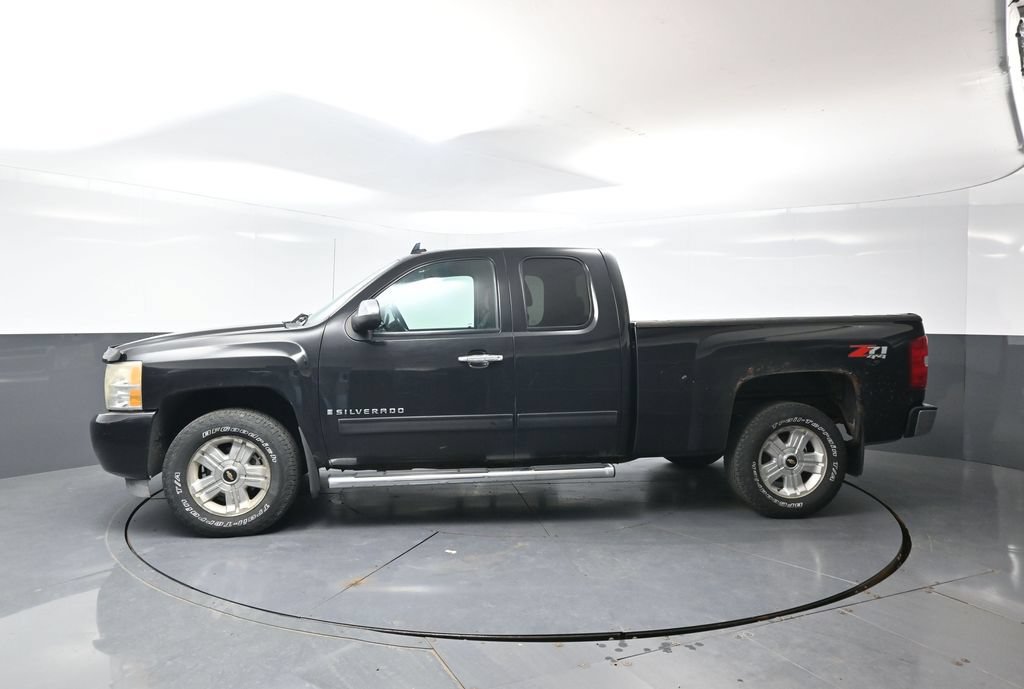 Used 2009 Chevrolet Silverado 1500 W/T AWD/4WD image 8