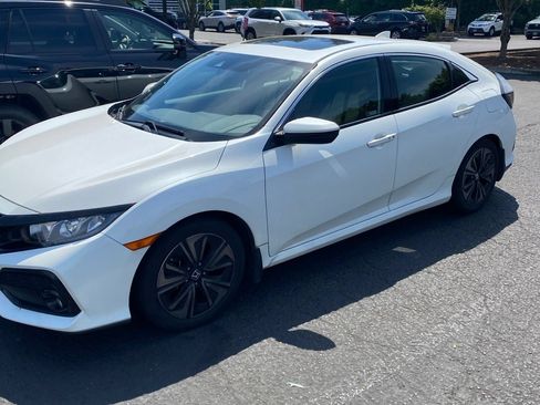 Used 2018 Honda Civic EX image 1