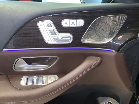 Used 2022 Mercedes-Benz GLS 450 4MATIC image 15