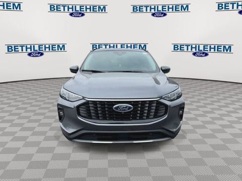 New 2026 Ford Escape SE w/ PHEV Premium Package FWD image 3