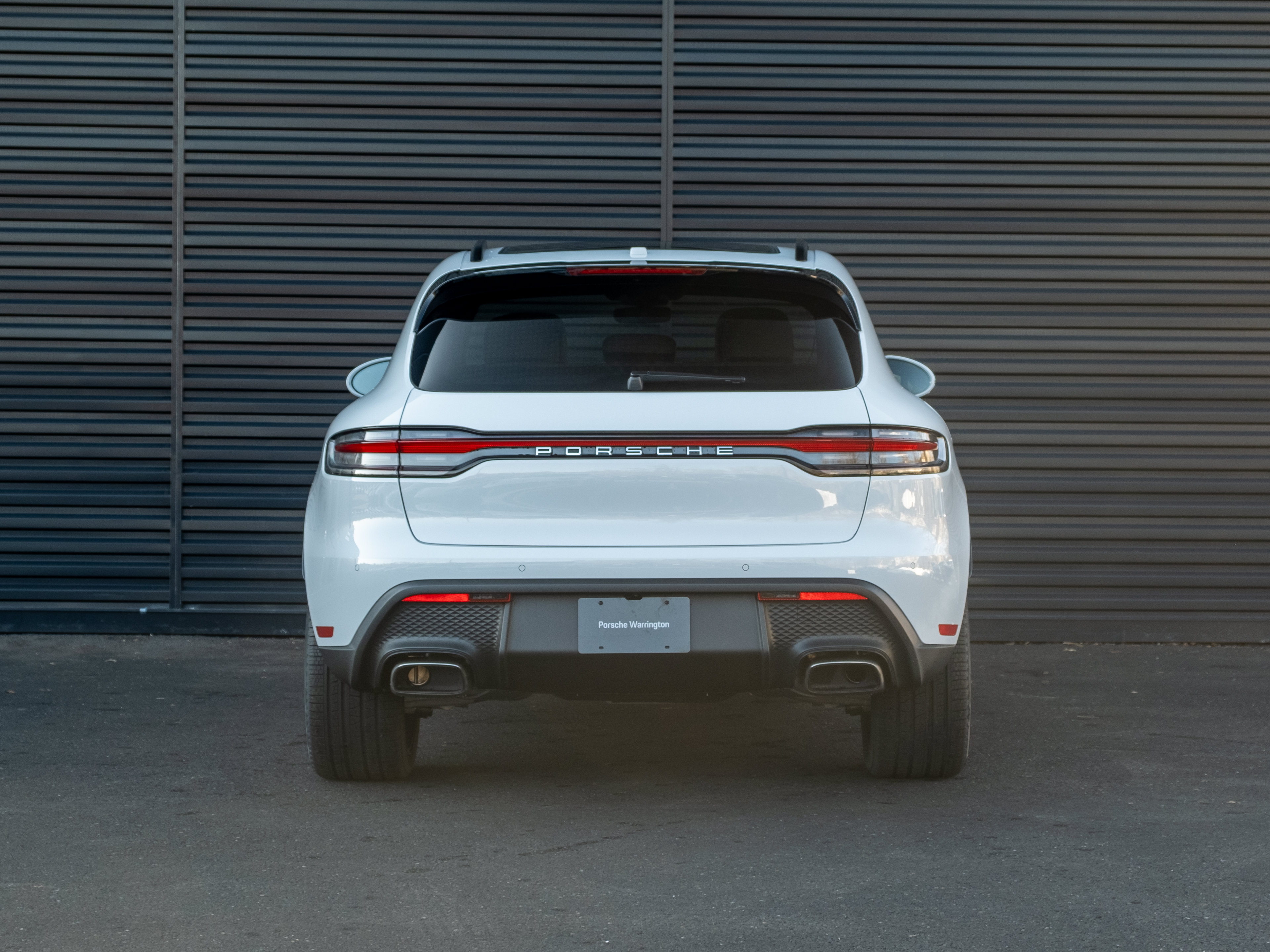 Certified 2026 Porsche Macan AWD/4WD image 7
