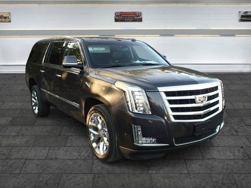 Used 2017 Cadillac Escalade ESV Premium Luxury RWD image 1