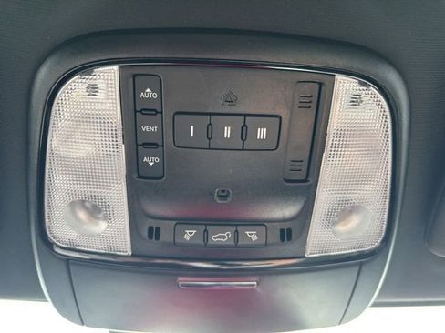 Used 2024 Dodge Durango GT image 32