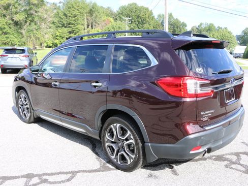 Used 2024 Subaru Ascent Touring AWD/4WD image 3