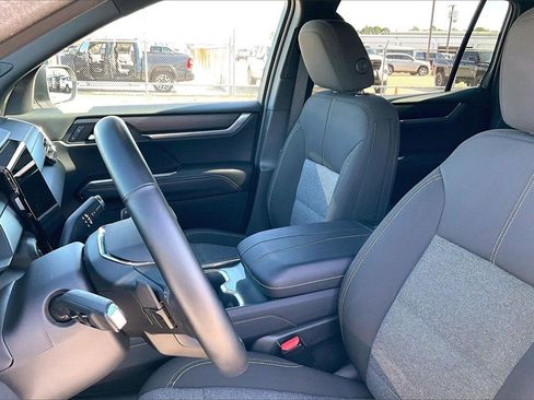 Certified 2025 GMC Acadia Elevation image 18