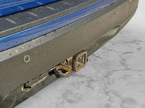 Used 2022 Ford Explorer XLT w/ Class IV Trailer Tow Package AWD/4WD image 38