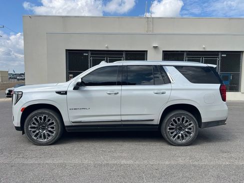 Used 2023 GMC Yukon Denali Ultimate AWD/4WD image 4