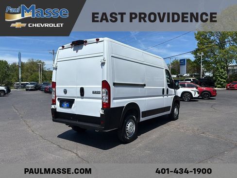 Used 2025 RAM ProMaster 2500 w/ Convenience Group FWD image 6