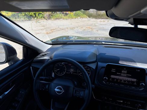 Used 2026 Nissan Rogue SV AWD/4WD image 32