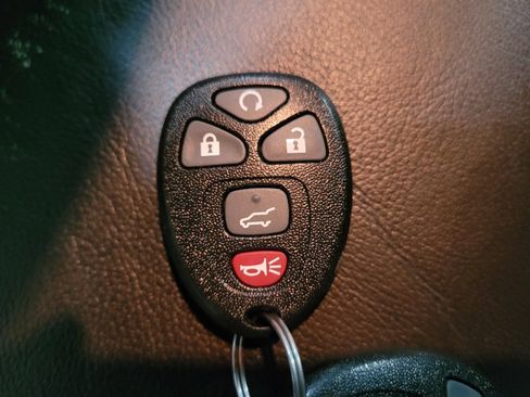 Used 2014 GMC Acadia SLT AWD/4WD image 32