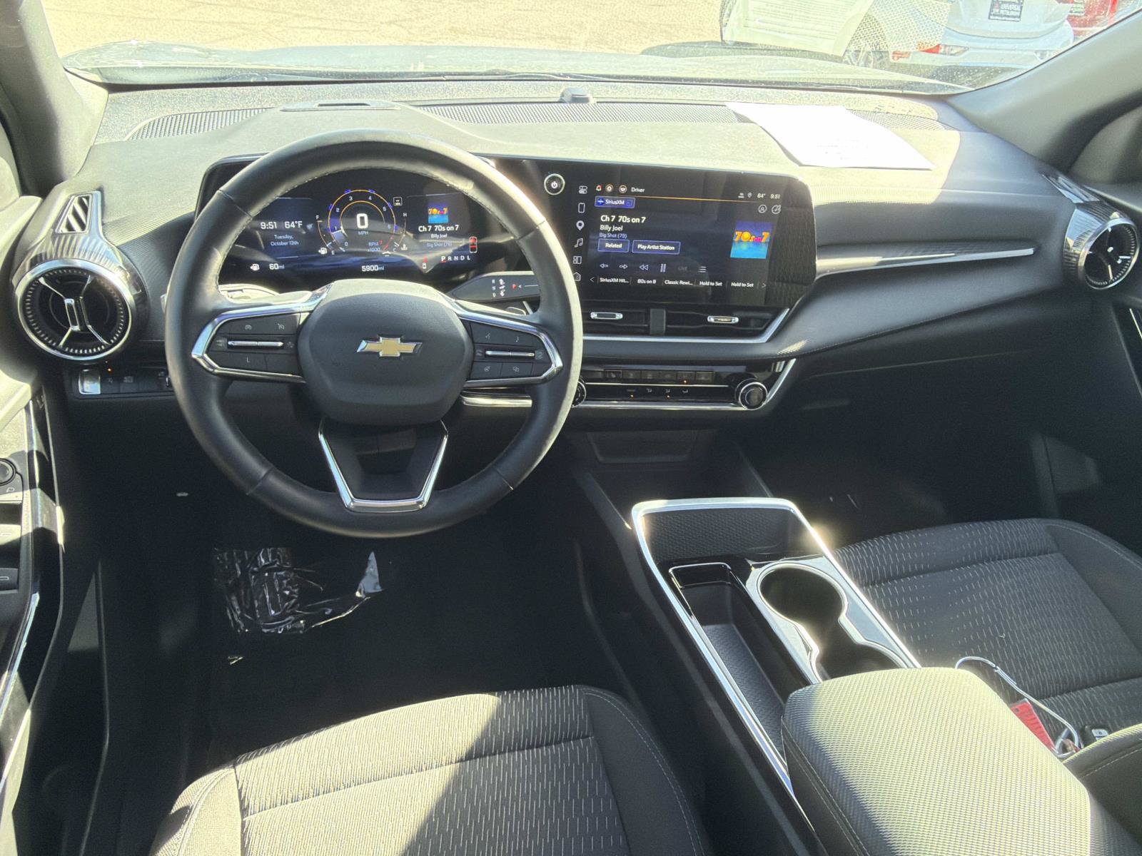 Used 2025 Chevrolet Equinox LT w/ Safety and Technology Package FWD image 7